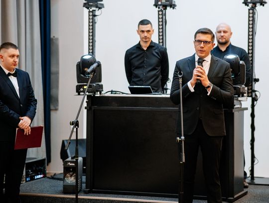 Studniówka Zespołu Szkół i Placówek Oświatowych w Zwierzyńcu - galeria zdjęć