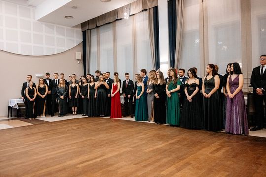 Studniówka Zespołu Szkół i Placówek Oświatowych w Zwierzyńcu - galeria zdjęć