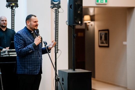 Studniówka Zespołu Szkół i Placówek Oświatowych w Zwierzyńcu - galeria zdjęć