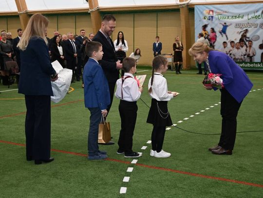 Otwarcie hali sportowej w Majdanie Górnym - galeria zdjęć