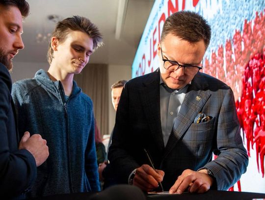 Zamość: Szymon Hołownia na spotkaniu z wyborcami - galeria zdjęć