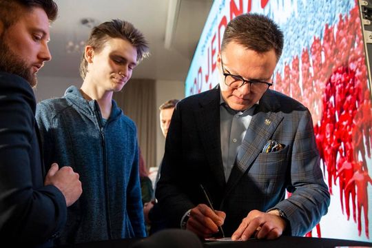 Zamość: Szymon Hołownia na spotkaniu z wyborcami - galeria zdjęć