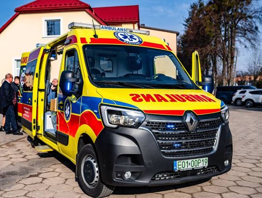 Nowa karetka w Szpitalu Powiatowym w Tomaszowie Lubelskim - galeria zdjęć