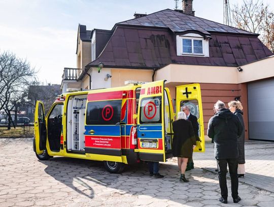 Nowa karetka w Szpitalu Powiatowym w Tomaszowie Lubelskim - galeria zdjęć