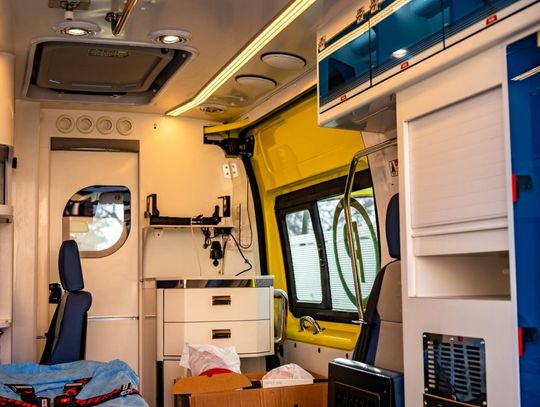 Nowa karetka w Szpitalu Powiatowym w Tomaszowie Lubelskim - galeria zdjęć