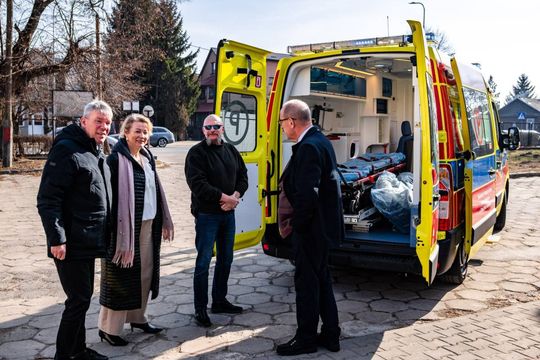 Nowa karetka w Szpitalu Powiatowym w Tomaszowie Lubelskim - galeria zdjęć