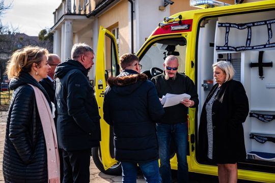 Nowa karetka w Szpitalu Powiatowym w Tomaszowie Lubelskim - galeria zdjęć