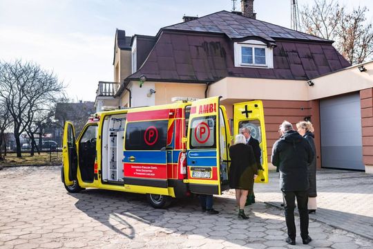 Nowa karetka w Szpitalu Powiatowym w Tomaszowie Lubelskim - galeria zdjęć