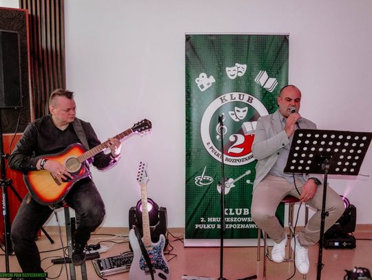 Dzień Kobiet w Klubie 2 Hrubieszowskiego Pułku Rozpoznawczego - galeria zdjęć