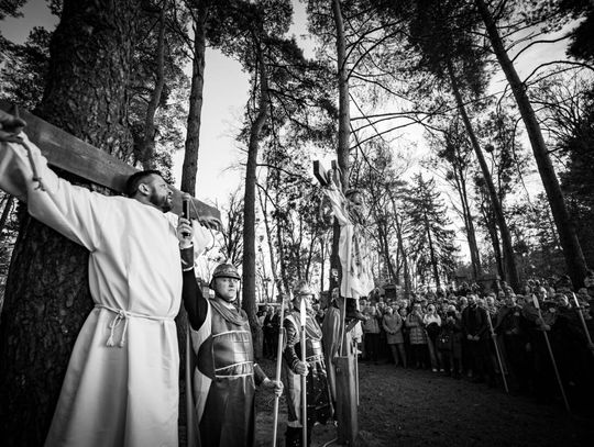 Misterium Męki Pańskiej w Zwierzyńcu - galeria zdjeć