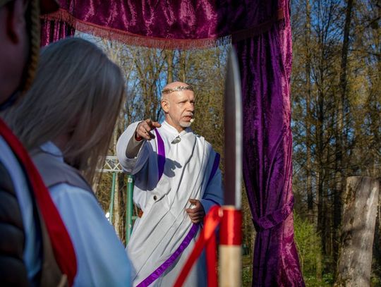 Misterium Męki Pańskiej w Zwierzyńcu - galeria zdjeć