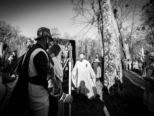 Misterium Męki Pańskiej w Zwierzyńcu - galeria zdjeć