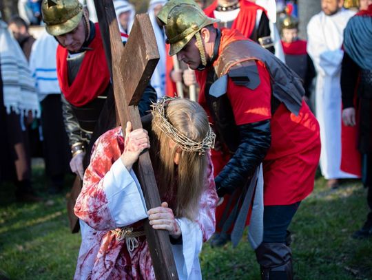 Misterium Męki Pańskiej w Zwierzyńcu - galeria zdjeć