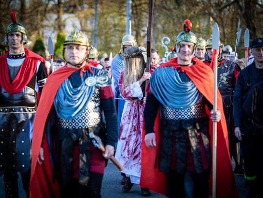 Misterium Męki Pańskiej w Zwierzyńcu - galeria zdjeć