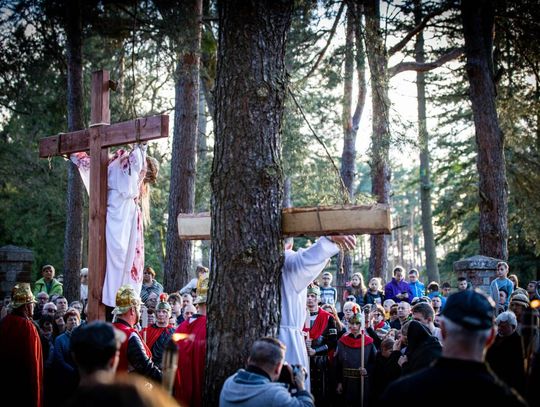 Misterium Męki Pańskiej w Zwierzyńcu - galeria zdjeć