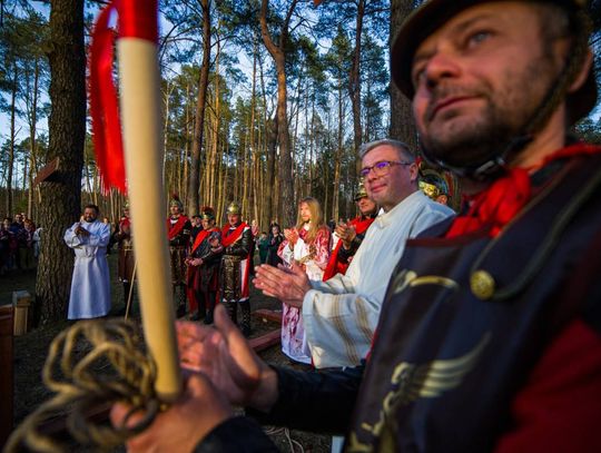 Misterium Męki Pańskiej w Zwierzyńcu - galeria zdjeć