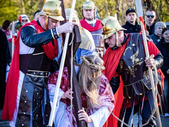 Misterium Męki Pańskiej w Zwierzyńcu - galeria zdjeć