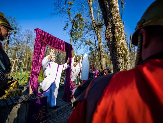 Misterium Męki Pańskiej w Zwierzyńcu - galeria zdjeć