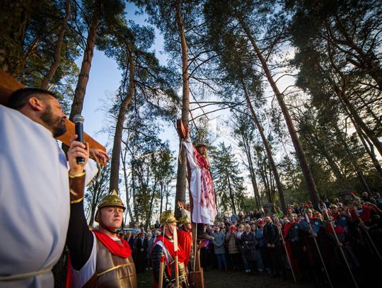 Misterium Męki Pańskiej w Zwierzyńcu - galeria zdjeć