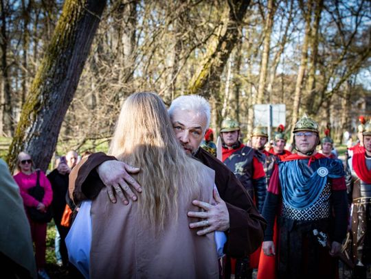 Misterium Męki Pańskiej w Zwierzyńcu - galeria zdjeć