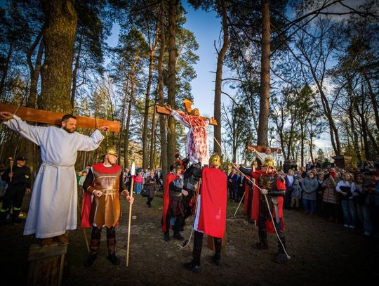 Misterium Męki Pańskiej w Zwierzyńcu - galeria zdjeć