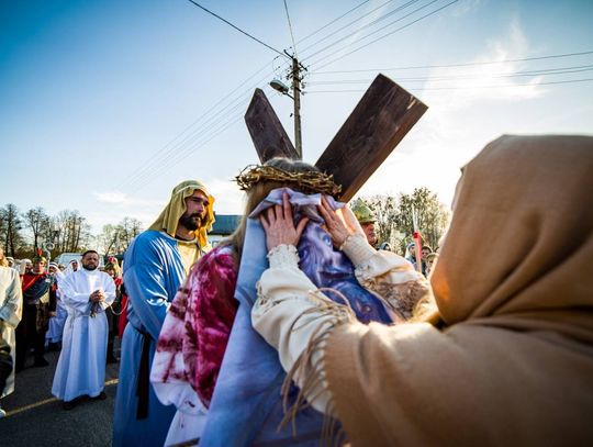 Misterium Męki Pańskiej w Zwierzyńcu - galeria zdjeć