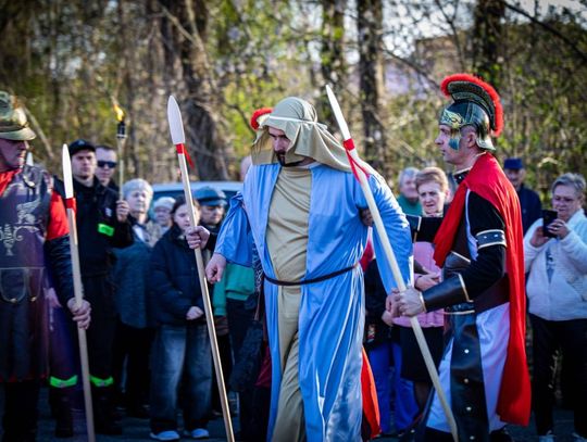 Misterium Męki Pańskiej w Zwierzyńcu - galeria zdjeć
