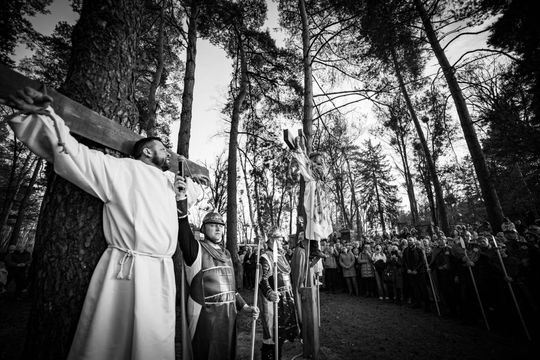 Misterium Męki Pańskiej w Zwierzyńcu - galeria zdjeć