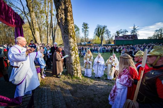 Misterium Męki Pańskiej w Zwierzyńcu - galeria zdjeć