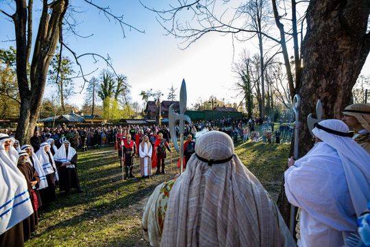 Misterium Męki Pańskiej w Zwierzyńcu - galeria zdjeć