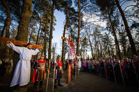 Misterium Męki Pańskiej w Zwierzyńcu - galeria zdjeć