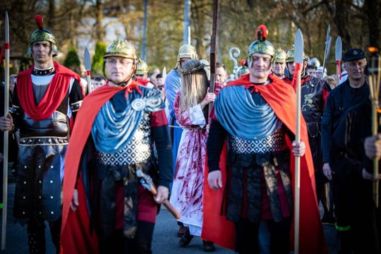 Misterium Męki Pańskiej w Zwierzyńcu - galeria zdjeć