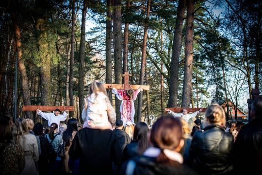 Misterium Męki Pańskiej w Zwierzyńcu - galeria zdjeć