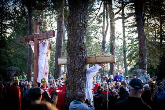 Misterium Męki Pańskiej w Zwierzyńcu - galeria zdjeć