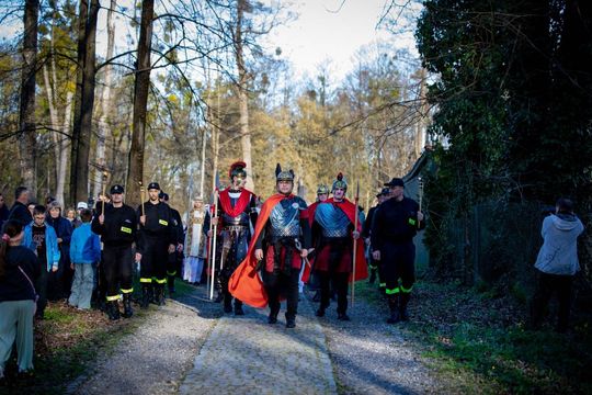 Misterium Męki Pańskiej w Zwierzyńcu - galeria zdjeć