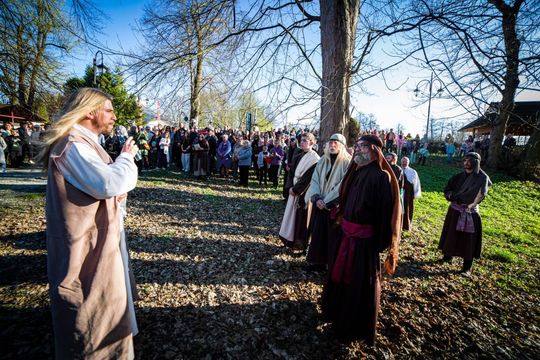Misterium Męki Pańskiej w Zwierzyńcu - galeria zdjeć