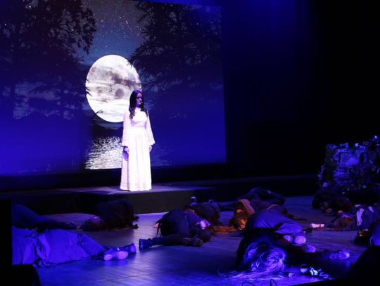 „Topielica i Szeptucha” na scenie Hrubieszowskiego Domu Kultury - galeria zdjęć