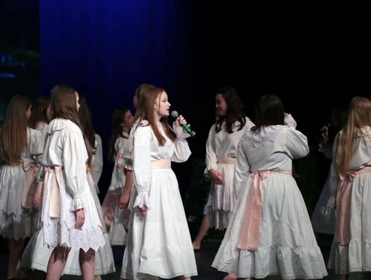 „Topielica i Szeptucha” na scenie Hrubieszowskiego Domu Kultury - galeria zdjęć