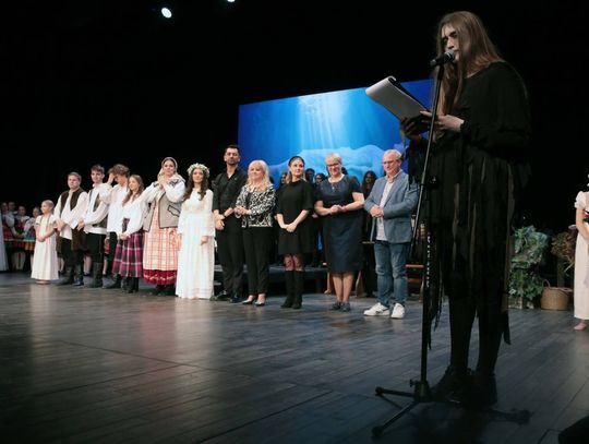 „Topielica i Szeptucha” na scenie Hrubieszowskiego Domu Kultury - galeria zdjęć