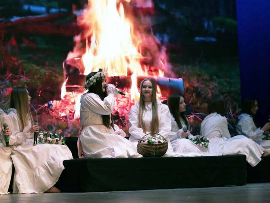 „Topielica i Szeptucha” na scenie Hrubieszowskiego Domu Kultury - galeria zdjęć