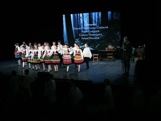 „Topielica i Szeptucha” na scenie Hrubieszowskiego Domu Kultury - galeria zdjęć