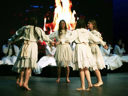 „Topielica i Szeptucha” na scenie Hrubieszowskiego Domu Kultury - galeria zdjęć