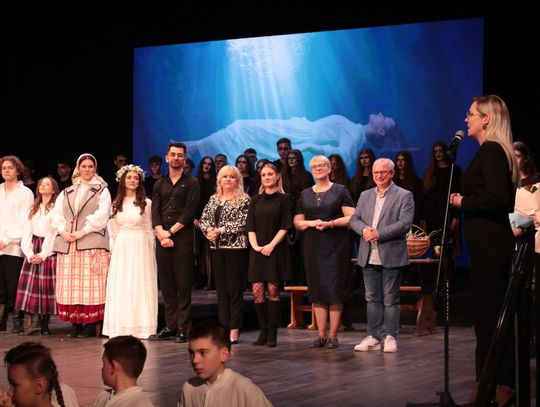 „Topielica i Szeptucha” na scenie Hrubieszowskiego Domu Kultury - galeria zdjęć