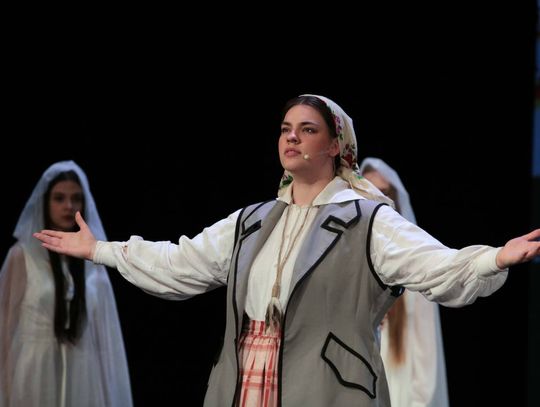 „Topielica i Szeptucha” na scenie Hrubieszowskiego Domu Kultury - galeria zdjęć