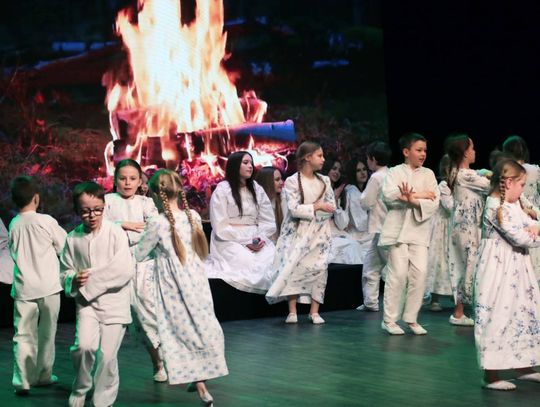 „Topielica i Szeptucha” na scenie Hrubieszowskiego Domu Kultury - galeria zdjęć