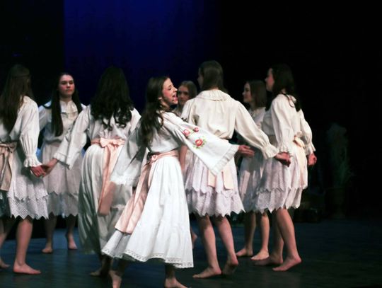 „Topielica i Szeptucha” na scenie Hrubieszowskiego Domu Kultury - galeria zdjęć