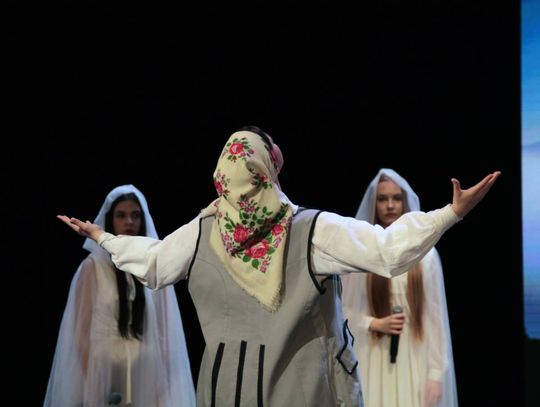 „Topielica i Szeptucha” na scenie Hrubieszowskiego Domu Kultury - galeria zdjęć