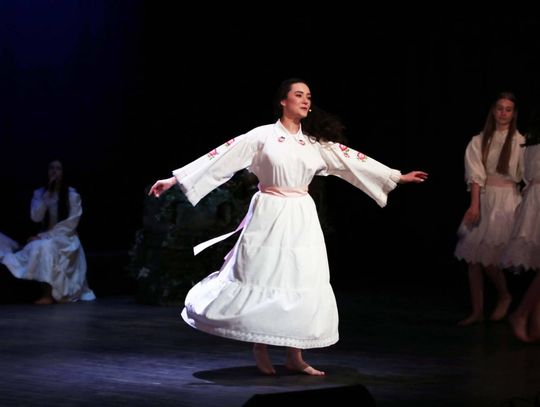 „Topielica i Szeptucha” na scenie Hrubieszowskiego Domu Kultury - galeria zdjęć