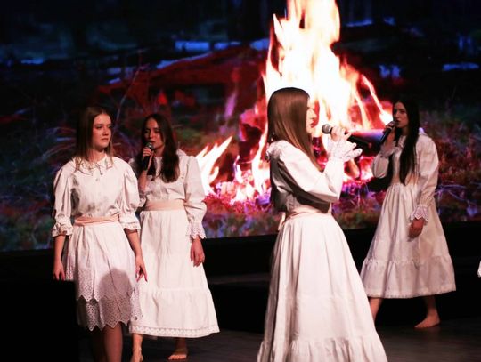 „Topielica i Szeptucha” na scenie Hrubieszowskiego Domu Kultury - galeria zdjęć