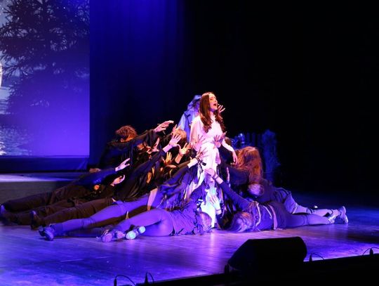 „Topielica i Szeptucha” na scenie Hrubieszowskiego Domu Kultury - galeria zdjęć
